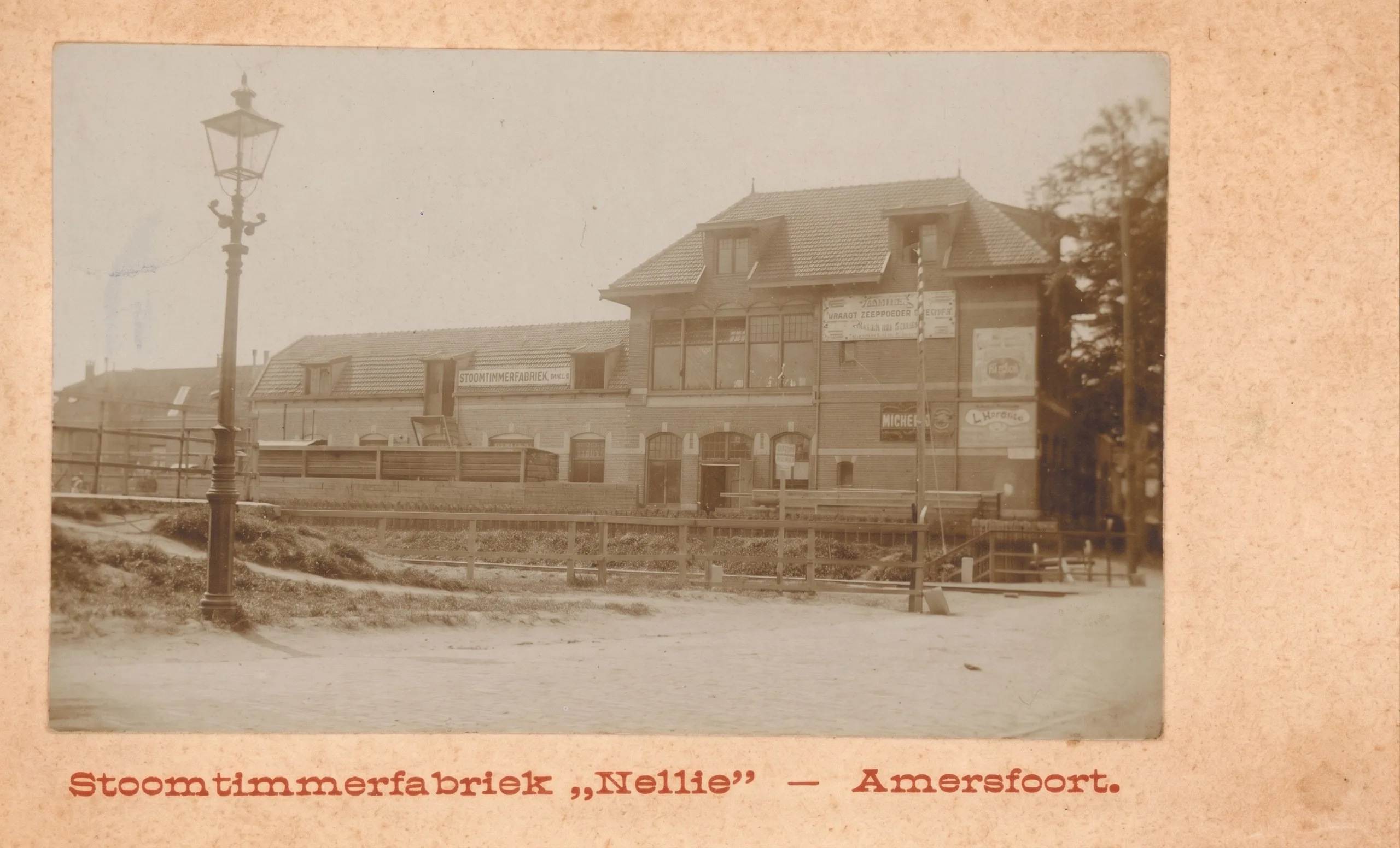 Prentbriefkaart van Stoomtimmerfabriek Nellie in Amersfoort